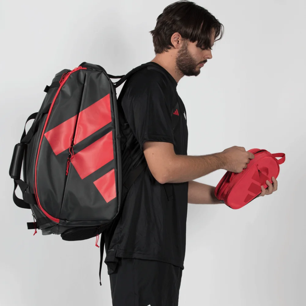 Adidas bolsa para accesorios roja – Ale Galán 2026 - imagen 3