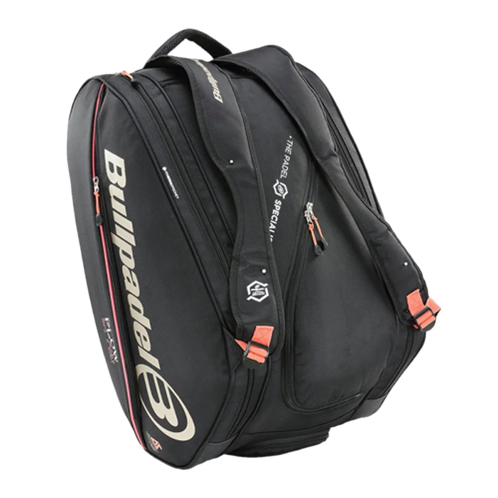 Bolsa deportiva Bullpadel BPP-24006 Flow 005 negra – protección térmica y capacidad para 4 palas - imagen 3