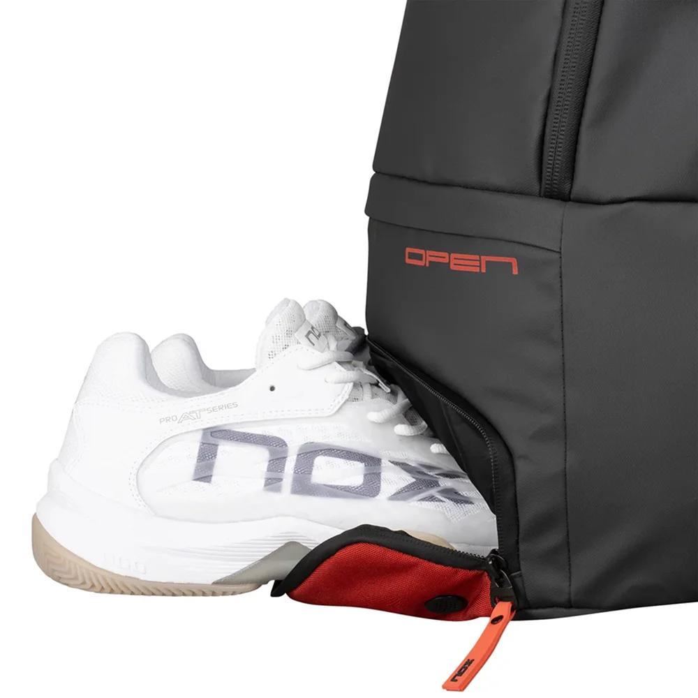 Nox Mochila Luxury Open Series Negro Rojo — mochila premium de pádel con compartimento para zapatillas - imagen 5