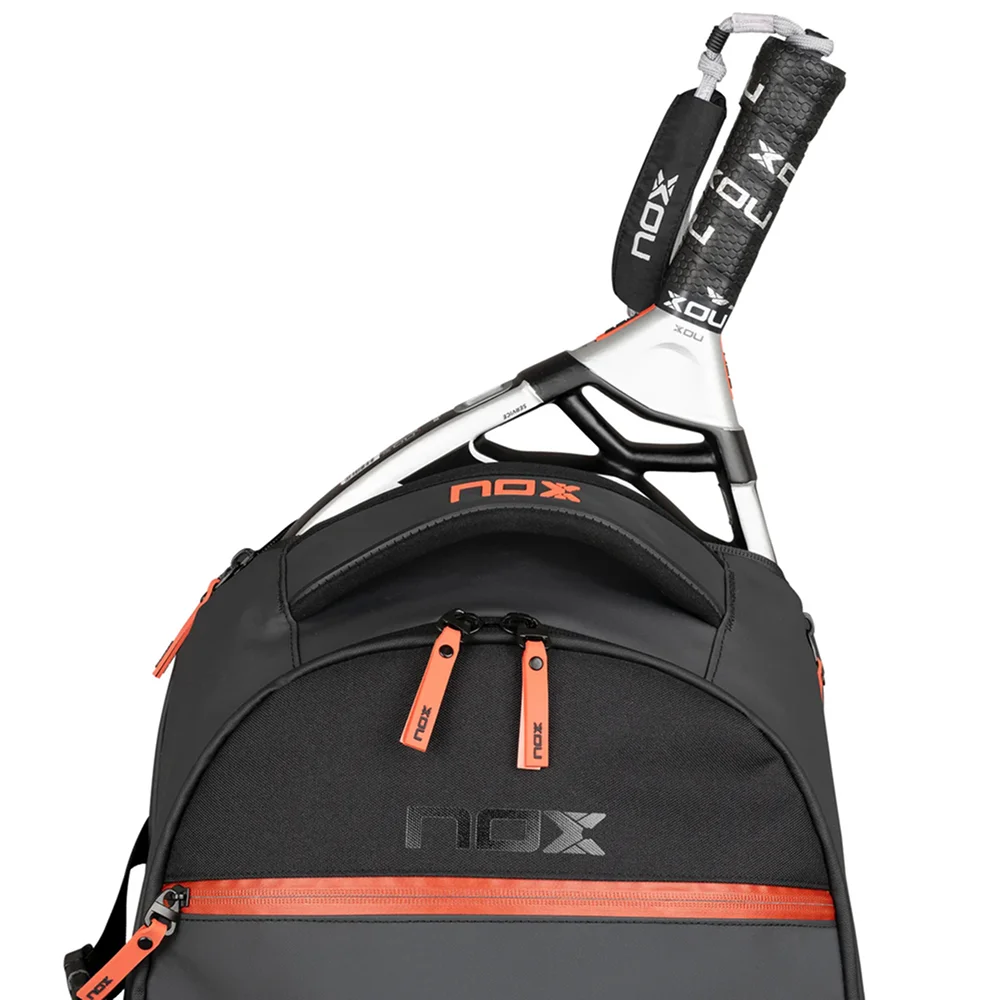 Nox Mochila Luxury Open Series Negro Rojo — mochila premium de pádel con compartimento para zapatillas - imagen 9