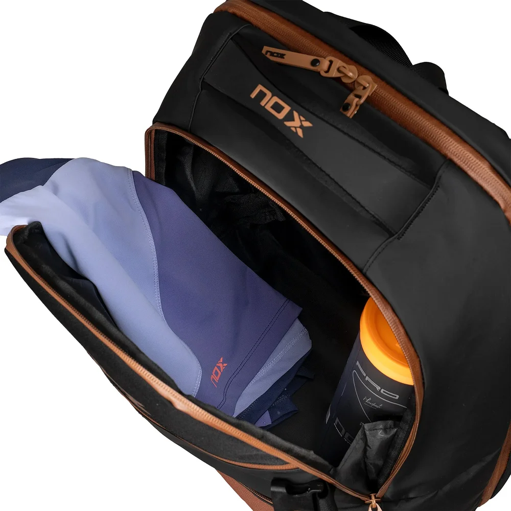 Nox Mochila Luxury Open Series Negro Marrón — mochila premium de Agustín Tapia con organización eficiente - imagen 6