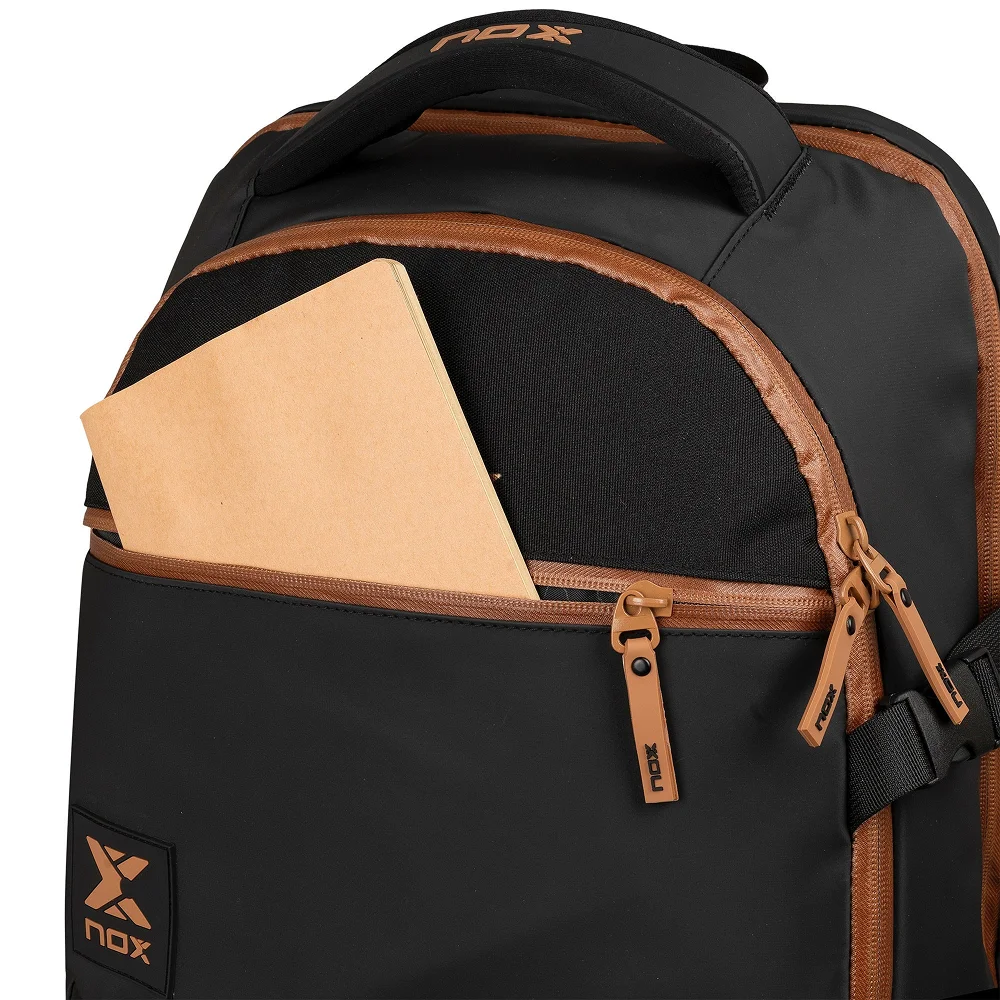 Nox Mochila Luxury Open Series Negro Marrón — mochila premium de Agustín Tapia con organización eficiente - imagen 8